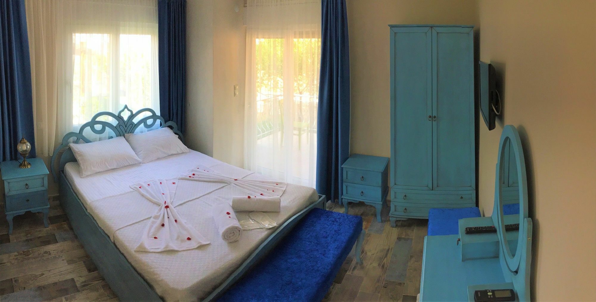 Cunda Morisi Otel Айвалык Экстерьер фото